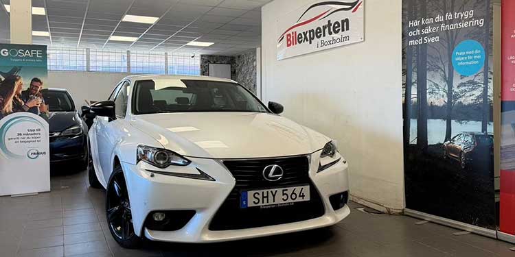 Lexus IS 300h 2.5 CVT F Sport |Hybrid|Euro 6|Dragkrok|3,45%ränta